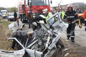 fotopress24  Mihai Neacsu accident 6 victime pod brosteni (42)