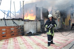 incendiu-Gavana str.Morii-FotoPress24.ro-Mihai Neacsu  (7)