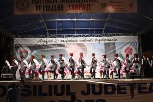 piata-milea-festivalul-international-de-folclor-carpati (24)