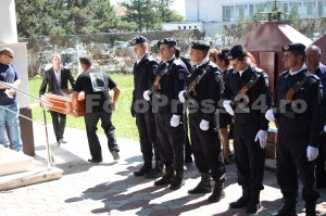politist_argesean_imormintat_FotoPress24.ro-Mihai Neacsu  (10)