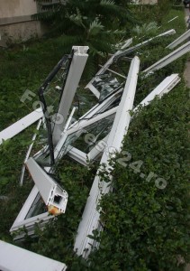 balcon distrus de vant-FotoPress24.ro-Mihai Neacsu (5)