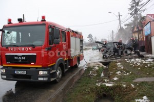 incendiu auto Geamana-Bradu-foto-Mihai Neacsu (8)