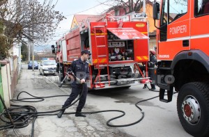 incendiu str.Cozia -FotoPress24.ro-Mihai Neacsu   (6)