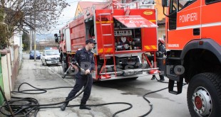 incendiu str.Cozia -FotoPress24.ro-Mihai Neacsu   (6)