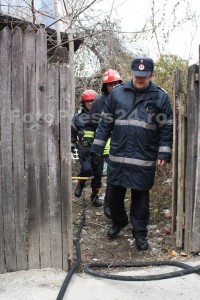 incendiu str.Cozia -FotoPress24.ro-Mihai Neacsu   (8)