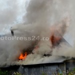 incendiu Costesti-fotopress24.ro-Mihai Neacsu (9)