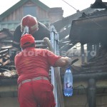 incendiu casa Pitesti-fotopress24.ro-Mihai Neacsu  (2)