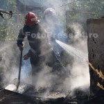 incendiu casa Pitesti-fotopress24.ro-Mihai Neacsu  (21)