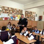 Politia Locala Pitesti -educatie rutiera la scoala Mircea Eliade  (1)