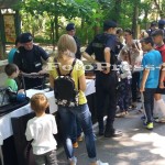 jandarmii-argeseni-i-au-sarbatorit-pe-copii-de-1-iunie-fotopress-24 (2)