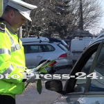 politisti 1 martie soferite flori (11)