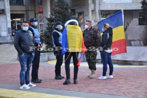 Noi proteste anti-mască și anti-restricțîi în centrul orașului Pitești (4)