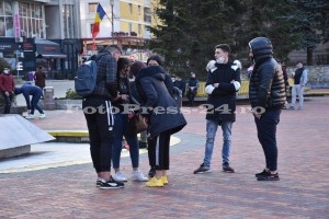 Noi proteste anti-mască și anti-restricțîi în centrul orașului Pitești (5)