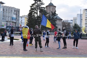 Noi proteste anti-mască și anti-restricțîi în centrul orașului Pitești (7)