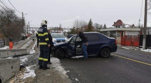 Accident rutier cu două autoturisme în Valea Mare Pravăț (1)