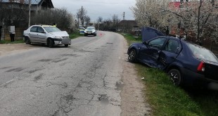 Coliziune între două autoturisme pe raza comunei Hârsești (2)