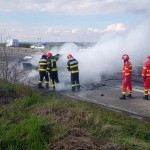 Incendiu la un autoturism pe A1, km 97, sensul Pitești-București (2)