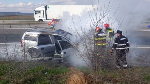 Incendiu la un autoturism pe A1, km 97, sensul Pitești-București (6)