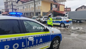 Nuntă oprită de polițiști,jandarmi și mascați în Trivale (6)