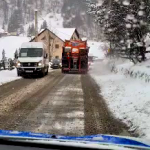 Zăpada a blocat circulaţia pe culoarul Rucăr-Bran (2)