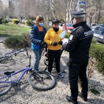 În loc de amenzi, piteștenii au primit măști de protecție și pliante de informare (11)