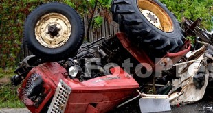 Tractor răsturnat peste o persoană-fotopress24.ro-Mihai-Neacsu
