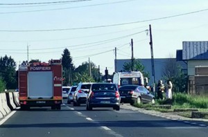 Un şofer băut a băgat doi oameni în spital