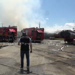 Pericol de explozie pe Drumul 23 - Rezervor în flăcări (6)