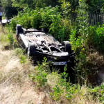 Accident rutier produs între două autoturisme în localitatea Poiana Lacului (1)