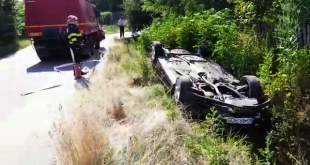 Accident rutier produs între două autoturisme în localitatea Poiana Lacului (3)