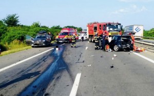 Accident cu cinci victime la capătul autostrăzii