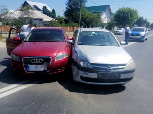 Accident cu o victimă la Topoloveni.Două autoturisme implicate