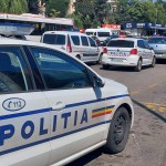 Impact între un BMW  şi trei taxiuri  staționate în cartierul Craiovei     (4)