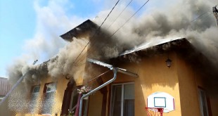 Incendiu la o casă, pe strada Buna-Vestire din comuna Bradu (1)
