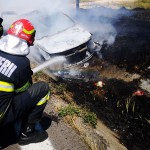O maşină a luat foc într-un accident la Drăganu (2)