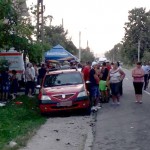 Oameni loviţi de maşină în faţa casei (5)