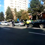 Impact între două autoturisme pe o stradă din Pitești. O persoană rănită (6)