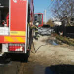 Incendiu la un autoturism în localitatea Dârmănești (1)