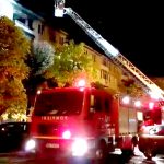Incendiu violent la un apartament din Pitești (2)