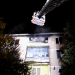 Incendiu violent la un apartament din Pitești (4)