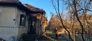 Incendiu casă  Câmpulung (2)