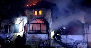 Pompierii l-au scos din casa cuprinsă de flăcări (5)