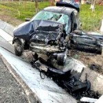 BMW făcut praf într-un accident pe raza localității Izvoru (2)