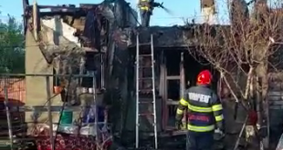 Incendiu într-o gospodărie din localitatea Rociu (1)