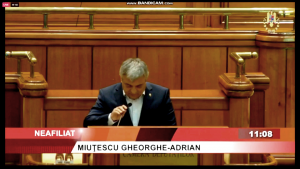 Deputatul Adrian Miuțescu, la votul pentru legea offshore