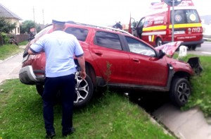 Autoturism răsturnat pe raza localității Schitu Golești