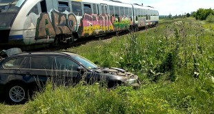 Mașină lovită de tren (2)