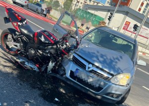 accident autoturism cu motocicleta