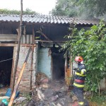 Incendiu la o casă bătrânească din comună Mihăeșt (1)