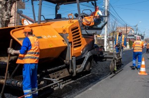 Noi lucrări pe drumurile judeţului